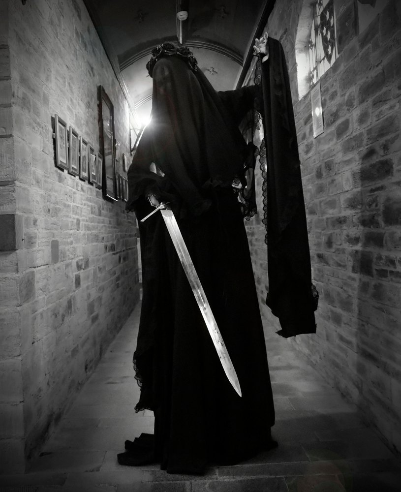 Spookerveil - lace trimmed mesh witchy veil by Moonmaiden Gothic Clothing