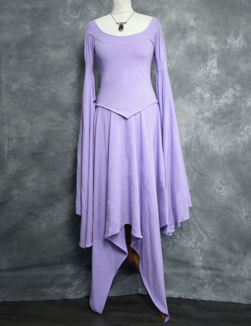 Arwen Elvenwitch Top in Lily Lilac Cotton!