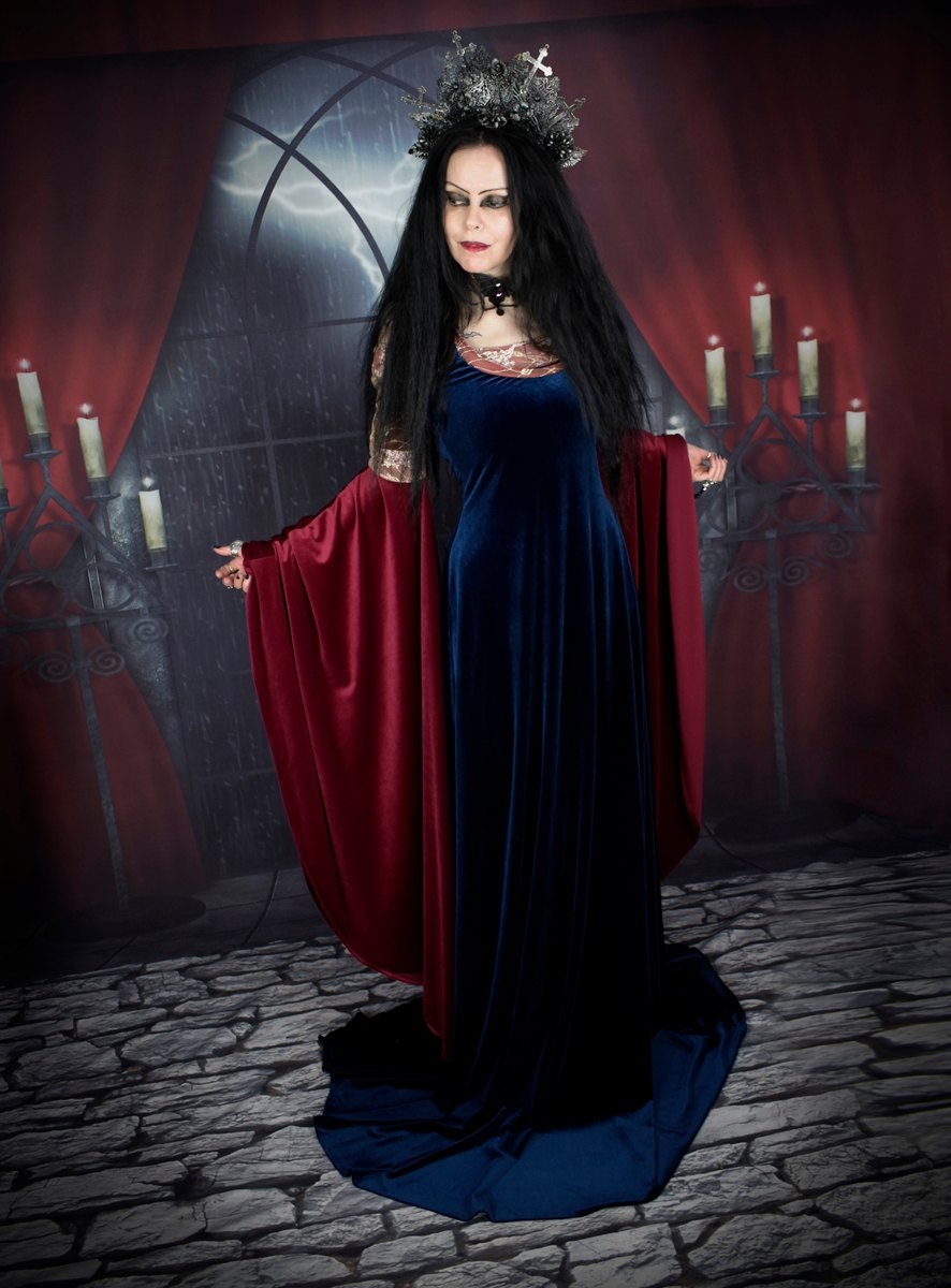 Arwen Undomiel Blood Red Gown - Lord of the RIngs cosplay elven costume by Moonmaiden Gothic Clothing