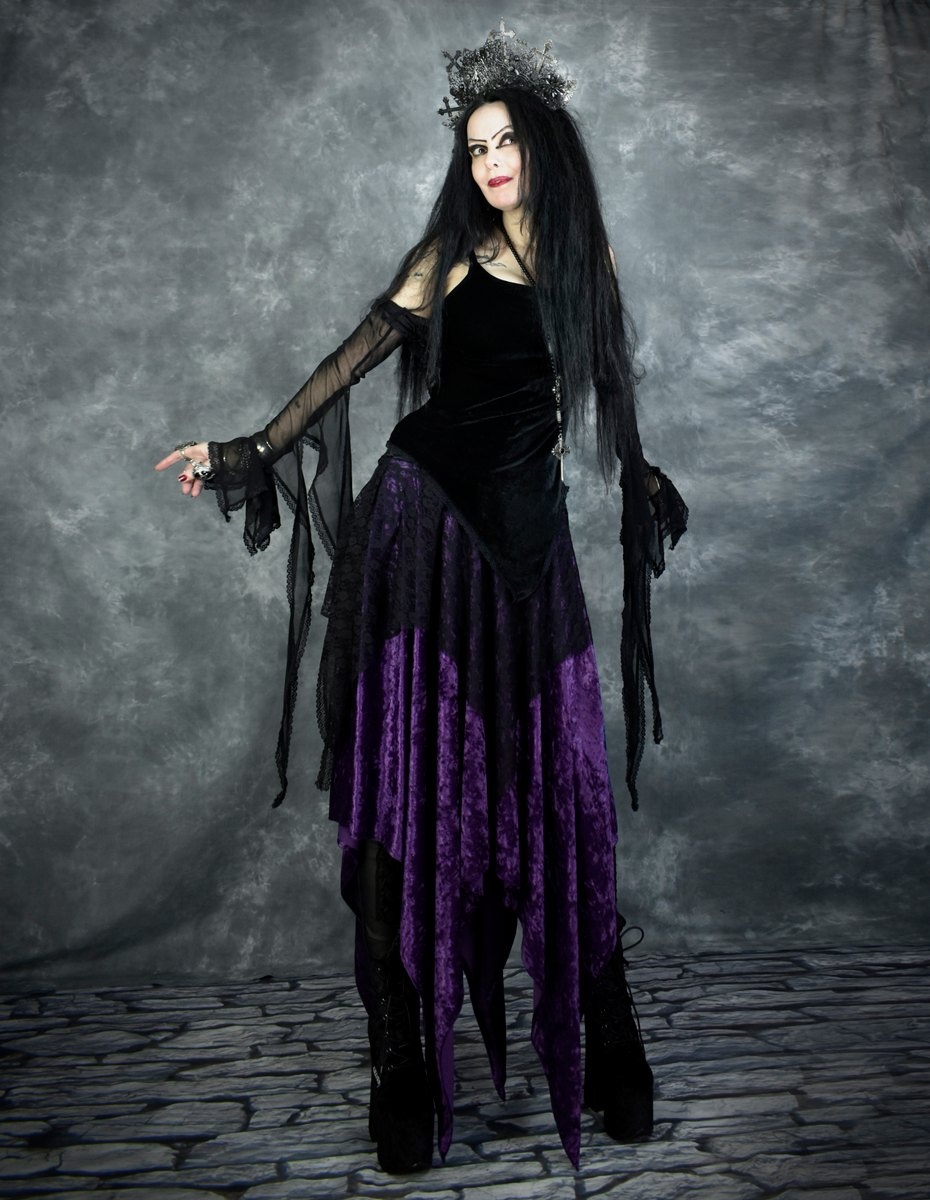 Witch Elvenwitch Skirt would an Elvenwitch Wear Skirt - velvet and lace witchy skirt by Moonmaiden!