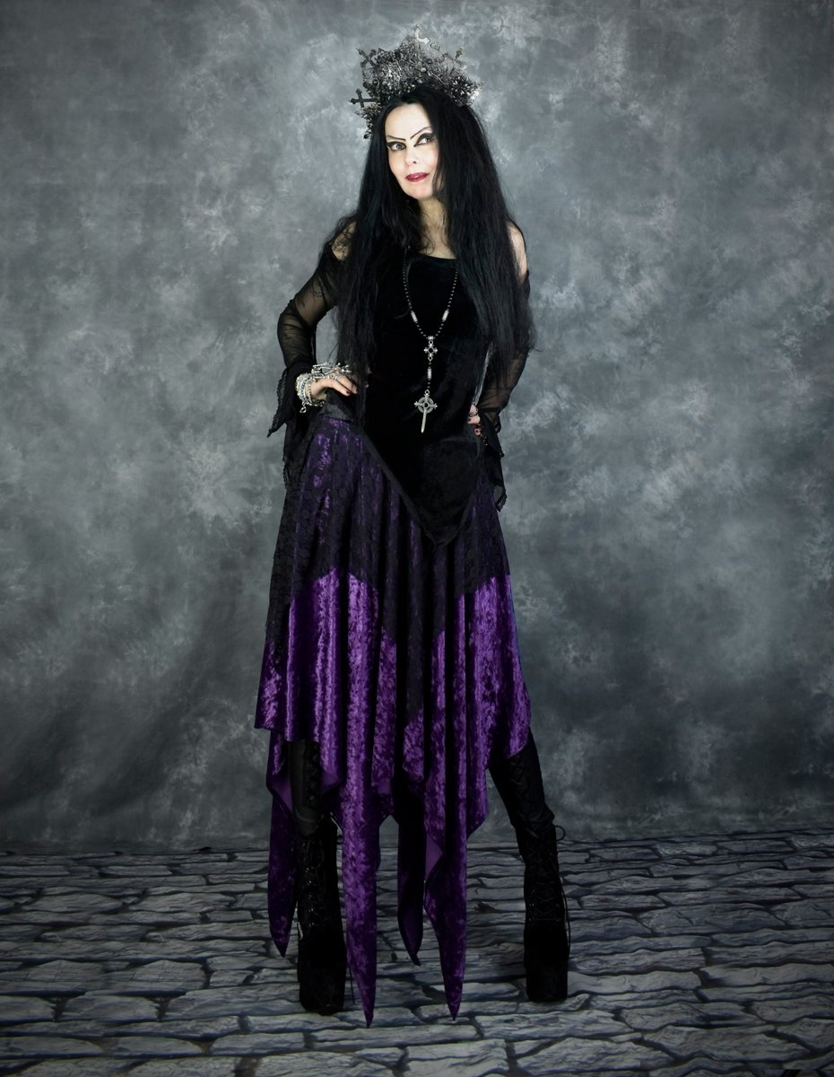 Witch Elvenwitch Skirt would an Elvenwitch Wear Skirt - velvet and lace witchy skirt by Moonmaiden!