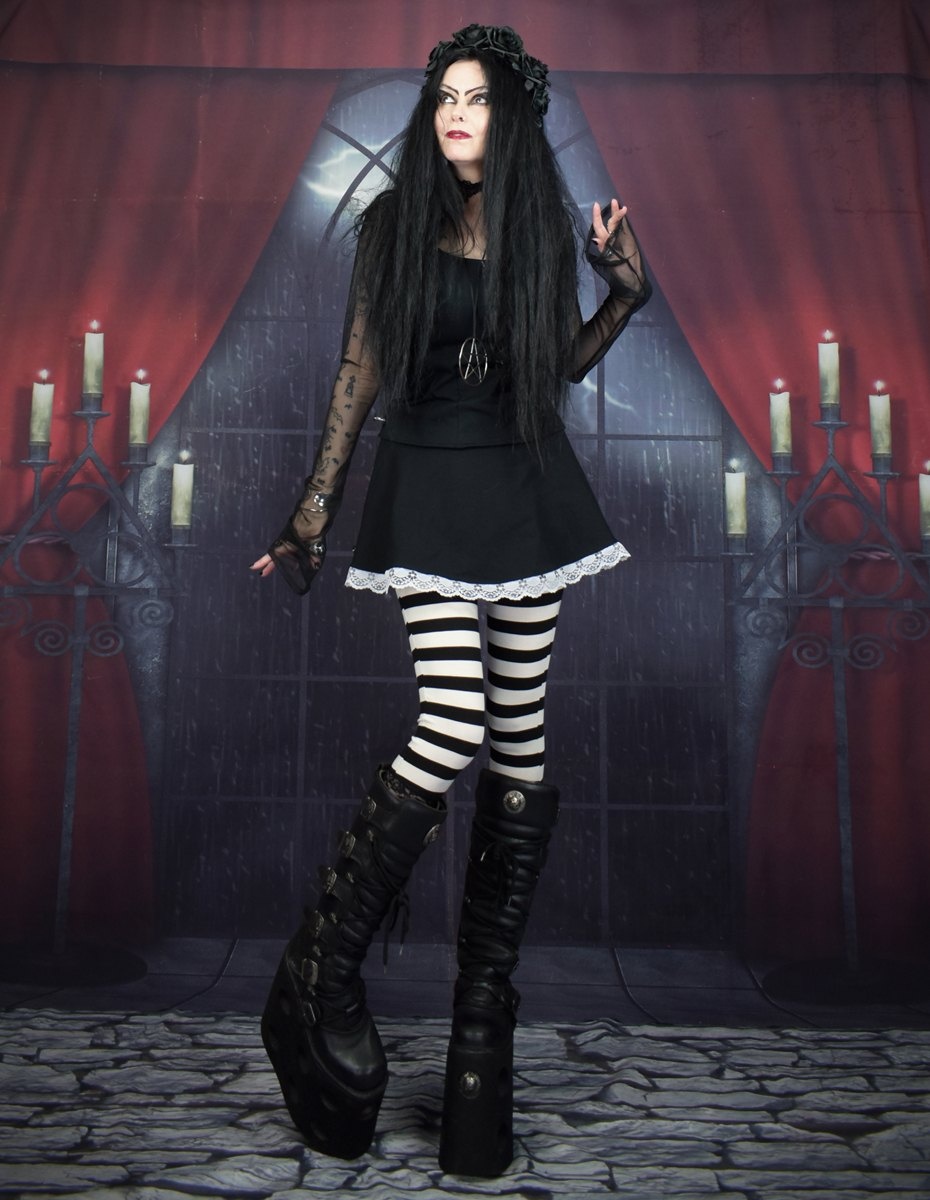 Alice Madness Leggings - three quarter length witchy stripey leggings by Moonmaiden Gothic Clothing