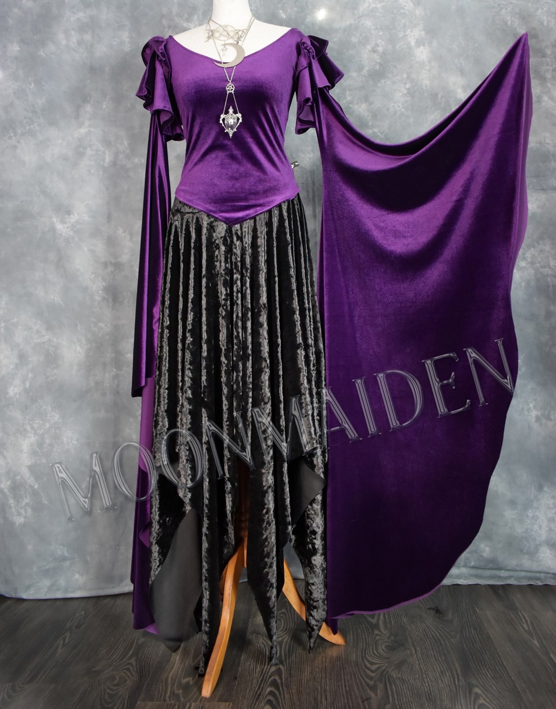 Aredhel Top - Spandex Velvet gothic witch elven top with epic sleeves by Moonmaiden Gothic Clothing