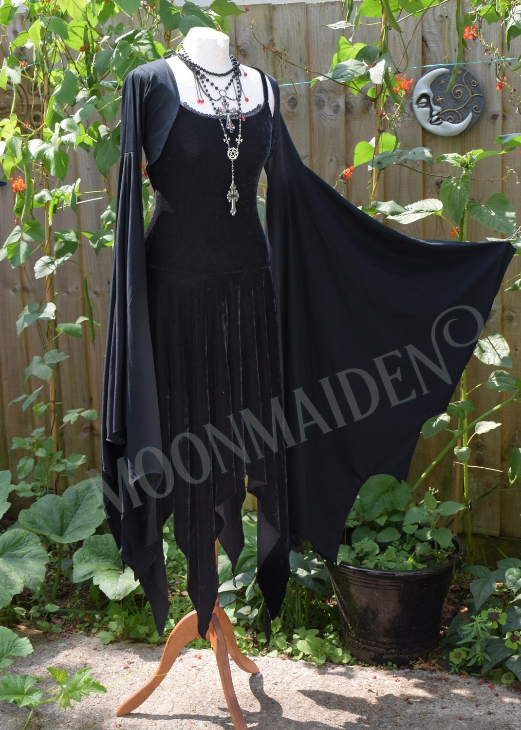 Nosferellla Bolero � cotton jersey batwing sleeved goth witch bolero by Moonmaiden Gothic Clothing