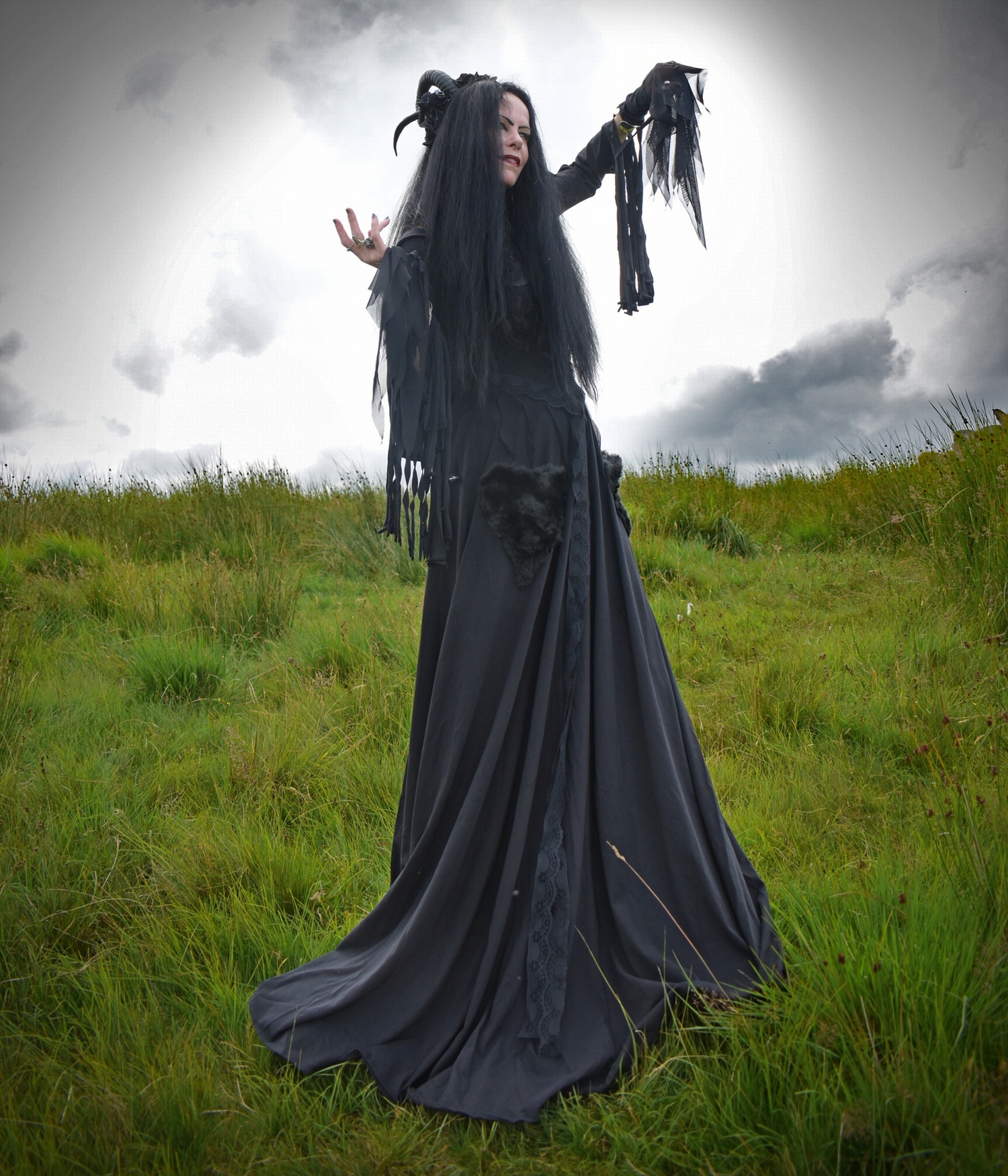 Queen Beruthiel Gown; the first gothic dress designed specifically for cat owners!!! :D