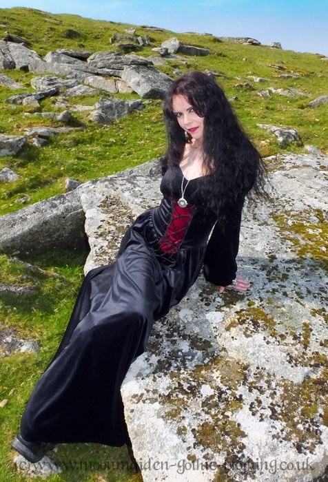 Lady Elwyn Bathory Gown