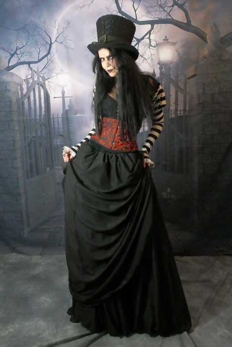 Bavmorda Bustle Skirt