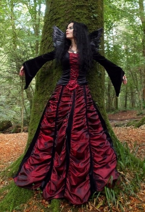 Moonshadow Mausoleum Skirt