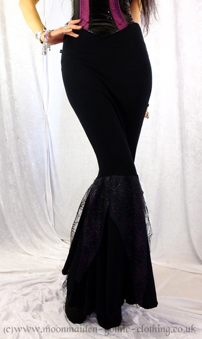 Morticia Manawydan skirt