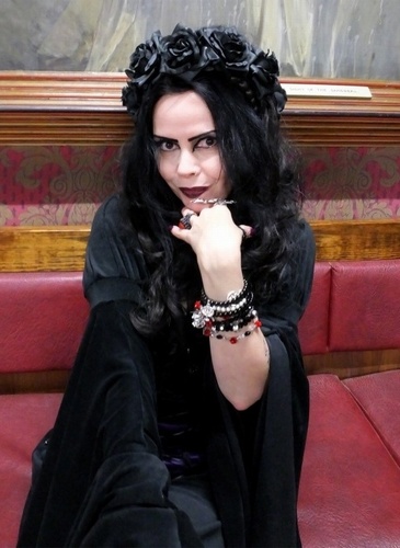 My Beautiful Gothic Bow and Roses Stretch Bracelet