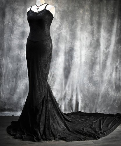 Ultra Slinky Missy Eviscerella Gown