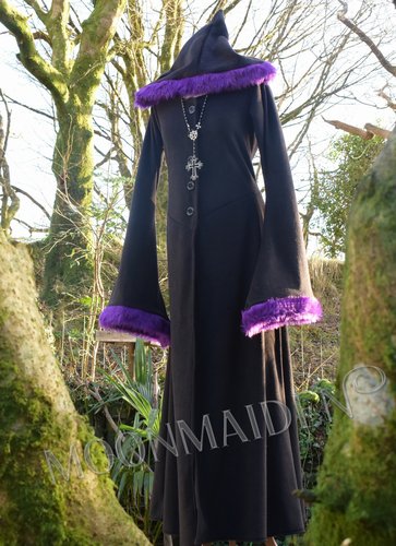 Wulfpergis Coat - Custom Showcase