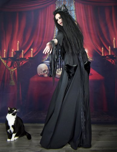 Queen Beruthiel Gown