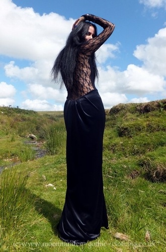 Immortalia Gown