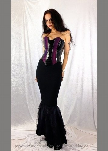 Morticia Manawydan skirt