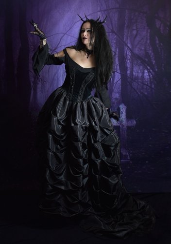 Selvaria II Gown