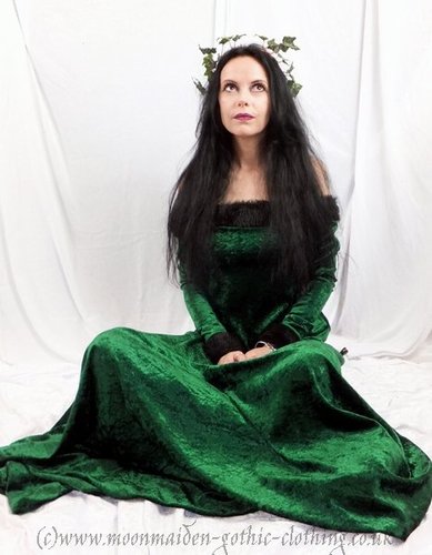 Guinefur Gown