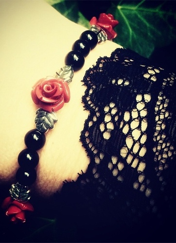 My Beautiful Gothic Rose & Leaf Black Onyx Gemstone Bracelet