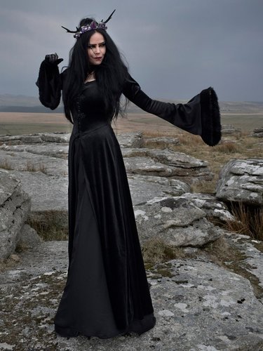 Gothic velvet coat hotsell